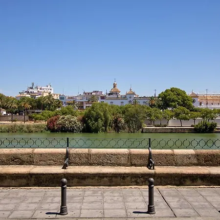 Apartment Rodrigo De Triana Courtyard By Valcambre Seville